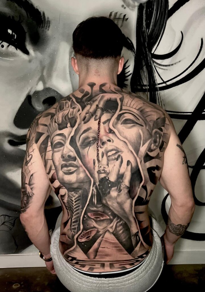 Tatuaje esplada completa personalizado y realista