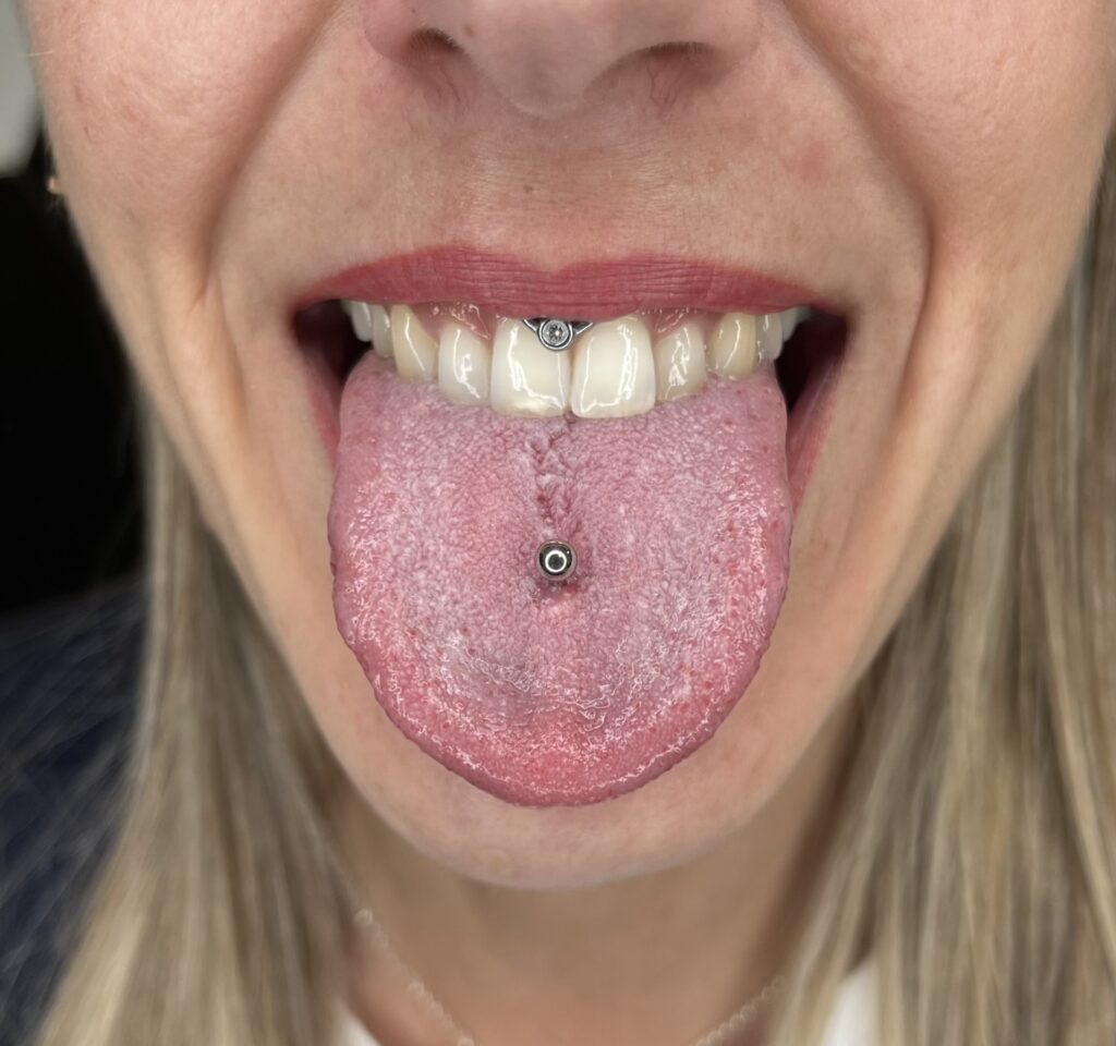 Piercing en lengua